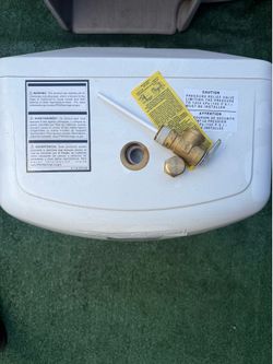 Hot water tank
