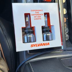 Headlights Sylvania 9005 LED Light Bulbs 