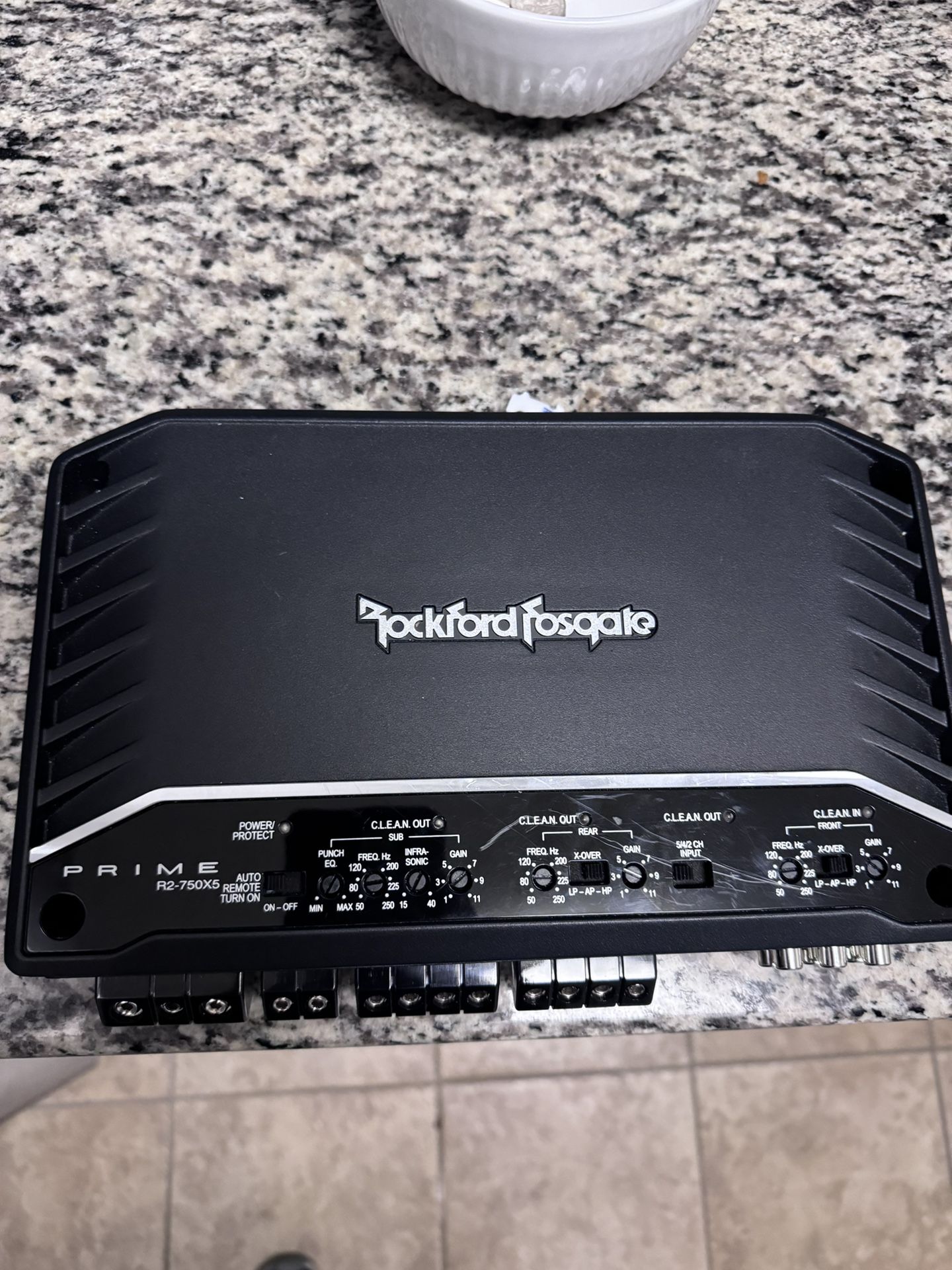 Rockford Fosgate R2-750X5 Amp