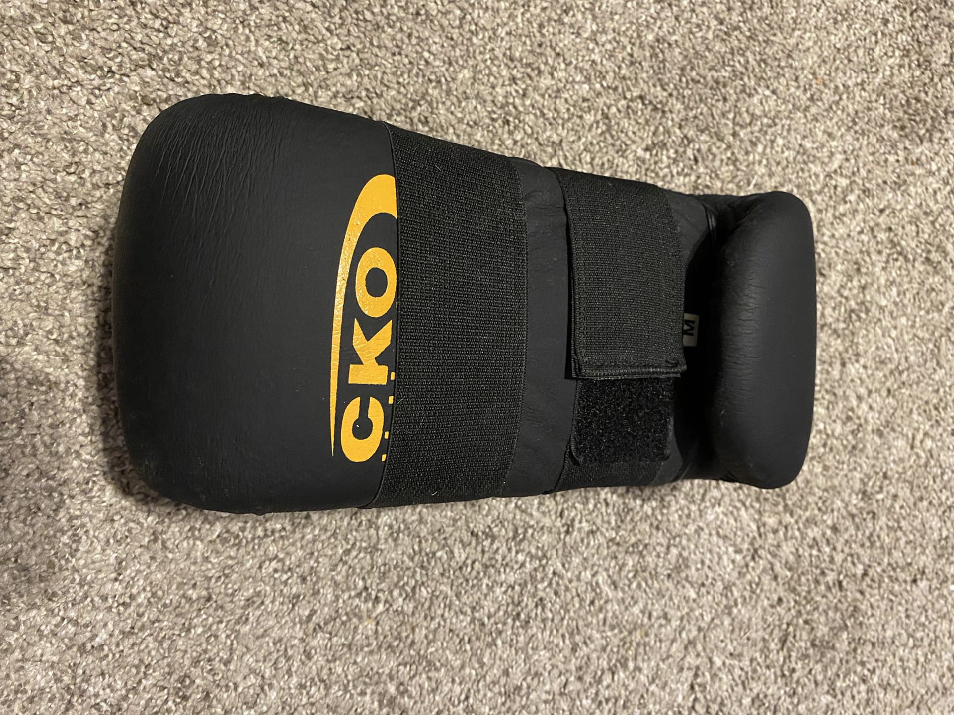 CKO Kickboxing Gloves Medium