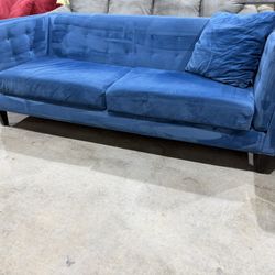 Several To Choose From! Lightly Used & Cleaned Sofas And Sectionals & More! 