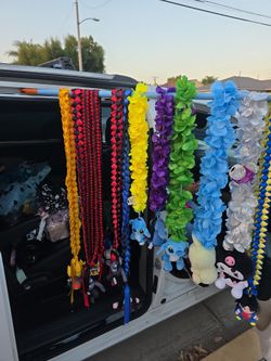 Collage leis