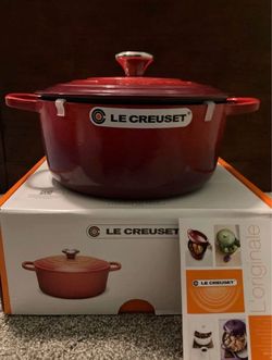 NEW CB2 Le Creuset Signature 6.5-Qt. CERISE Enameled Cast Iron Dutch Oven RETAIL $445 SALE