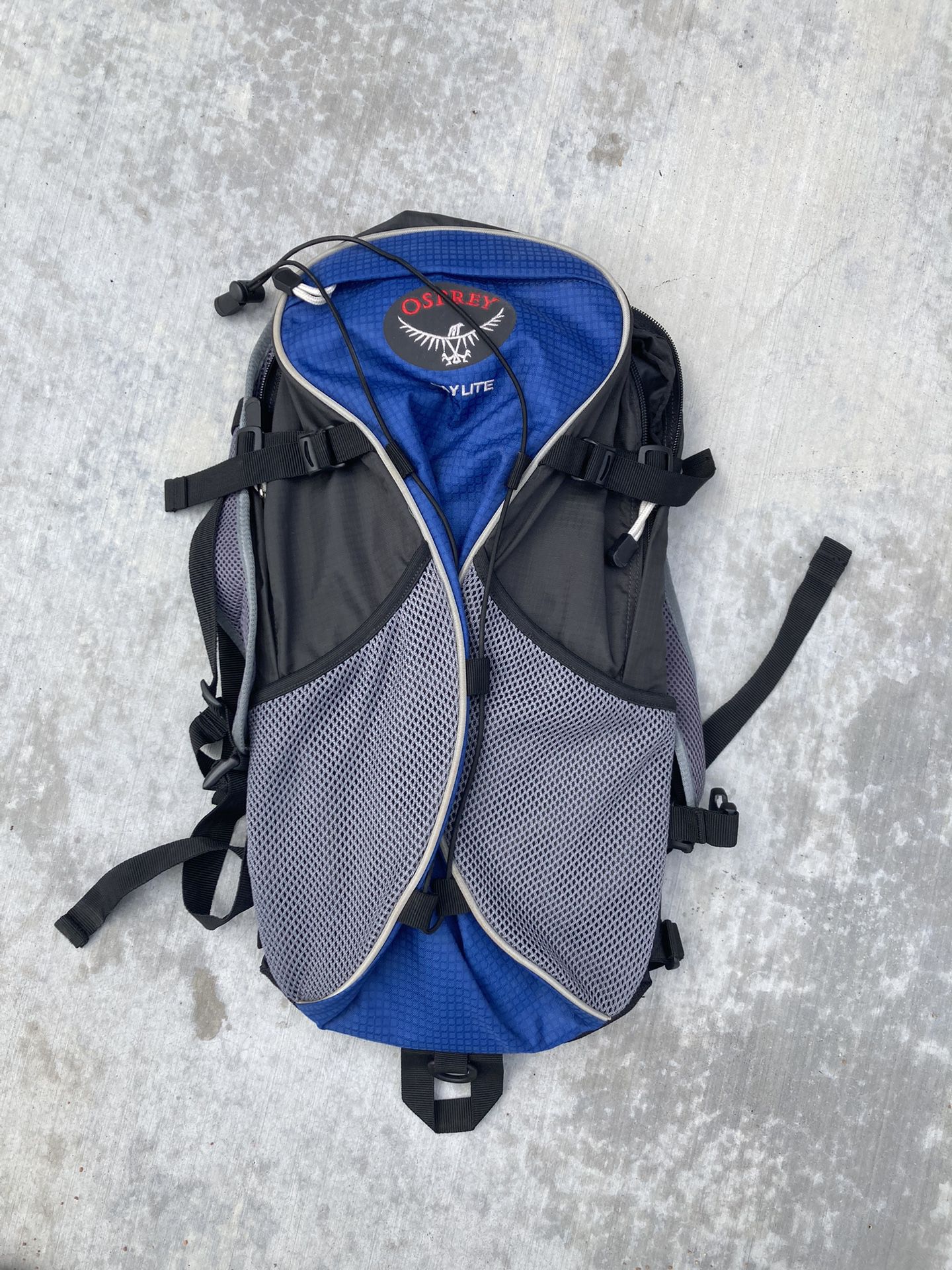Osprey Daylite Hiking Day Backpack Blue Gray H2O Hydration Compatible Small