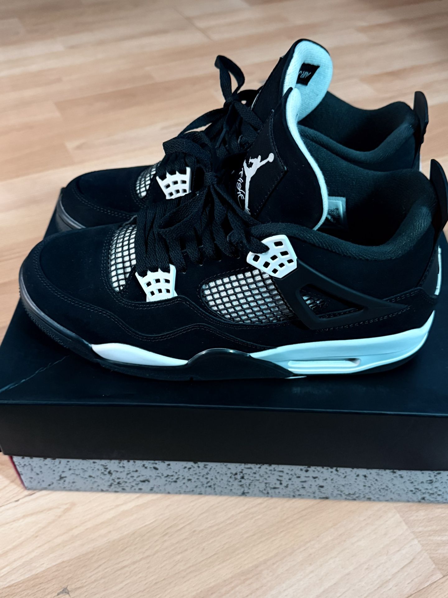 Jordan 4 Retro Size 10