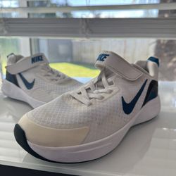 Nike Shoes 3y