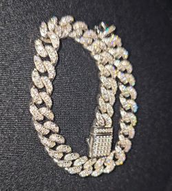 Silver Cuban Bracelet With Moissanite Diamonds (7.7mm)