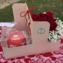 Valentines Flower Cake Box Set - Ready For Pick Up