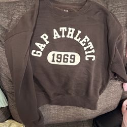Gap Sweatshirt