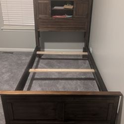Twin Bed Set