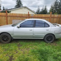 2005 Nissan Santra 4 Door 