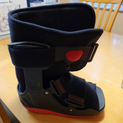 Orthopedic Boot Medium