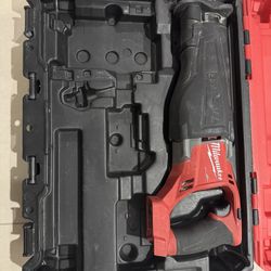 Milwaukee M18 Sawzall in great condition with case