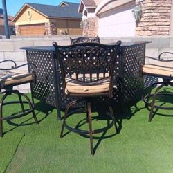 Beautiful High Patio Bar 