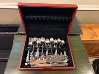 Lenox Bellina 18/10 Stainless Flatware Lot with Storage Chest