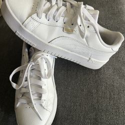 Puma Woman’s Shoes Size 8