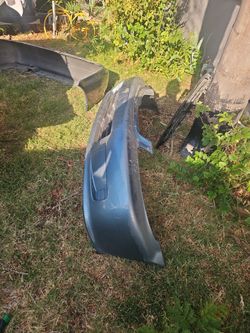 Frond and back bumpers 00 honda civic parts