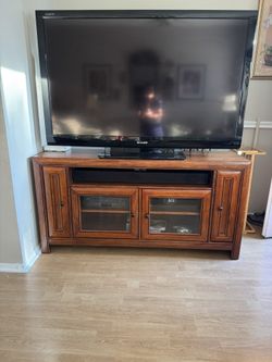 Traditional Media Console with Glass Doors and Adjustable Shelves with TV