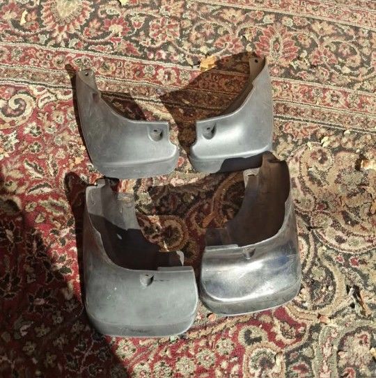 Toyota Corolla 93-97 Splash Guard Mud 