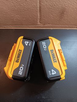 2 brand new dewalt bateries