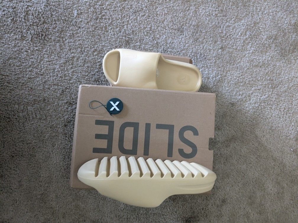 Yeezy Slides