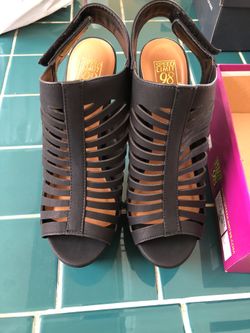 Women’s shoes