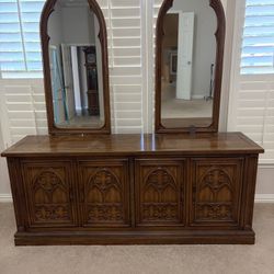 Bedroom Dresser With Mirrors