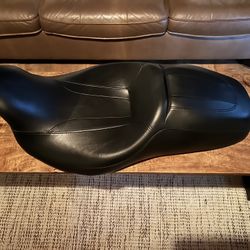 Harley Davidson Touring Seat 