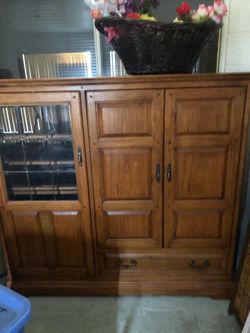 Thomasville Entertainment Cabinet with Glass Door