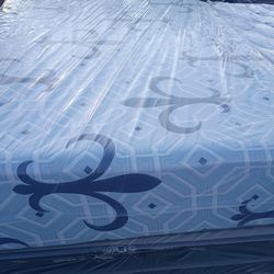 Brand new queen size memory foam mattress and box spring free delivery depends on location