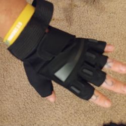 Brand New! Fingerless Gloves 