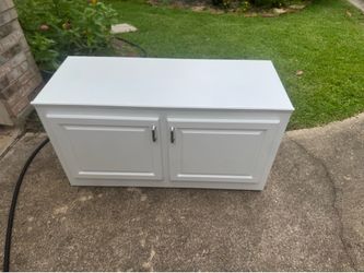 Vanity cabinet