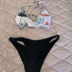 Womens Medium White Pink Green Grey Flowery Black Bikini Set 