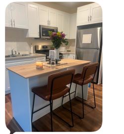 2 barstools