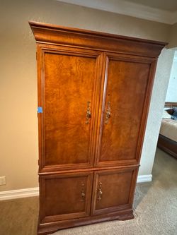 Thomasville Armoire Dresser