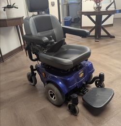 CTM Battery Powered Chair