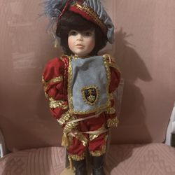 Robin Woods “ Camelot “ 14” Tall Doll