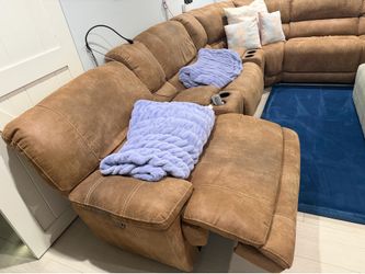 Great shape sectional sofa with three electric lazy boy chairs