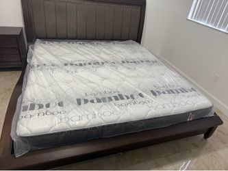 NEW MATTRESS KING SIZE PLUSH WITH BOX SPRING
