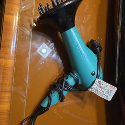 Revlon Professional Ionic Hair Blow Dryer W Defuser Attachment RVDR5035 A2
Clean good condition