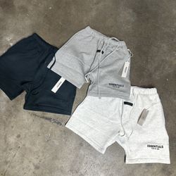 Essentialls Shorts