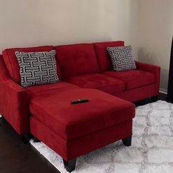 Red Queen SLEEPER Couch