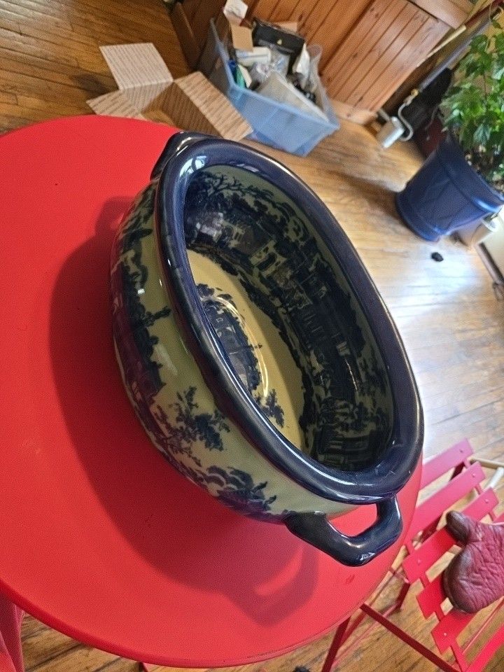 Vtg VICTORIA Ware Ironston Coba Flow Blue Tureen Plantet.