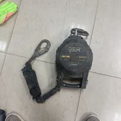 Ironwear 2450-SSH-LE 50-Foot Self-Retracting Lifeline