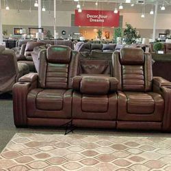 🎀Backtrack Power Reclining Sofa and Loveseat
Ashley Furniture$20 Down Payment and delivery available 