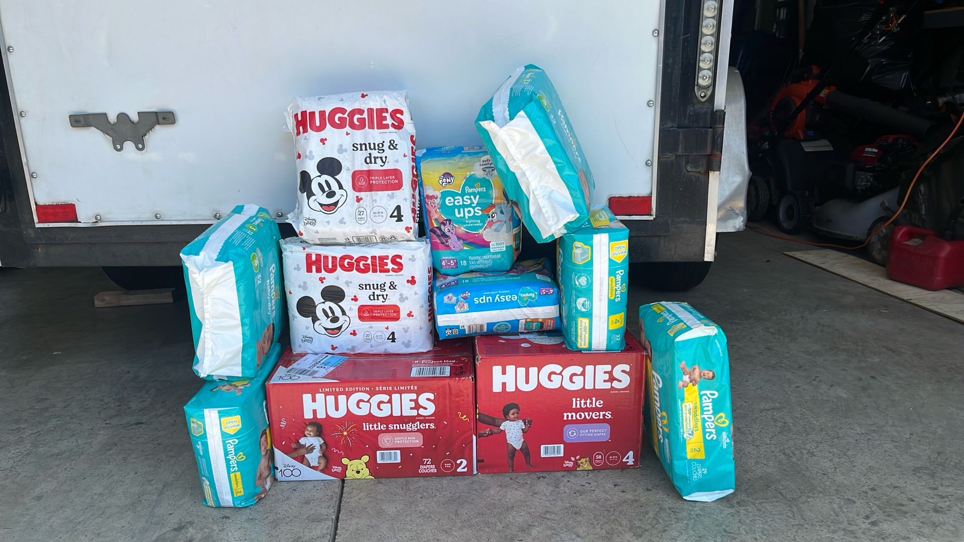 300+ Cartoon Themed Baby Diapers