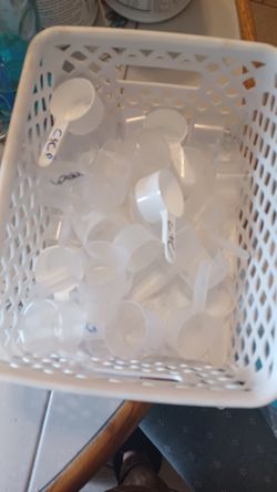 *FREE* Misc Size Measuring Cups