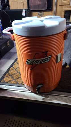 GATORADE Old Skool Vintage Water Cooler