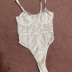 New Medium White Lace Stretchy Bodysuit Lingerie 