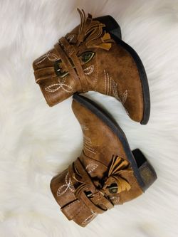 Girl boots